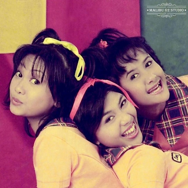 Nola, Lusy dan Widi ketika masih tergabung dalam grup vokal AB3. Foto ini diambil 21 tahun lalu. Jadul banget! Foto: Instagram/@malibu62studio