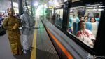 Kartini Menyapa Penumpang di Stasiun Gambir