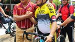 Mandi Keringat, Gaya Prabowo Gowes Berkostum Olahraga