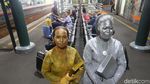 Kartini Menyapa Penumpang di Stasiun Gambir