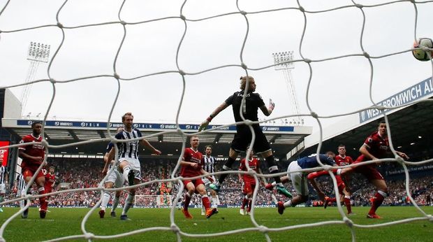 Liverpool gagal mempertahankan keunggulan dua gol di pengujung pertandingan.