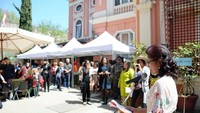 Kampung Jajan Campania dipadati pengunjung yang terdiri dari pelajar, anggota asosiasi perempuan setempat hingga korps diplomatik asing. Mereka antusias melihat makanan Nusantara di sini. Foto: KBRI Roma