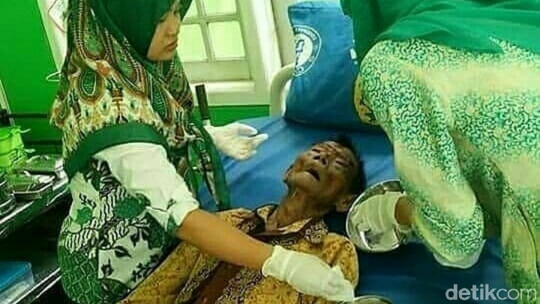 Viral Kakek Penjual Kendi Dipukuli Preman, Bagaimana Faktanya? Viral Kakek Penjual Kendi Dipukuli Preman, Bagaimana Faktanya?