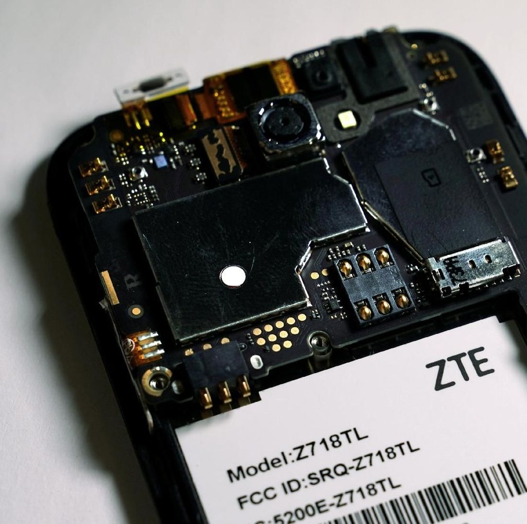 Sanksi AS Bikin ZTE Sekarat dan Tekor Rp 44 Triliun Sanksi AS Bikin ZTE Sekarat dan Tekor Rp 44 Triliun