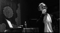 DJ Avicii membawa kabar mengejutkan. Ia ditemukan meninggal jelang akhir pekan lalu. Avicii meninggal di usia 28 tahun. (Instagram Avicii)