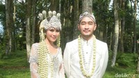 Pernikahan itu digelar di Pine Hills, Bandung, Jawa Barat. Foto: Pernikahan Syahnaz (Noel/detikHOT)