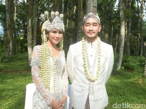 Terungkap! Ini Tempat Bulan Madu Syahnaz dan Jeje Govinda
