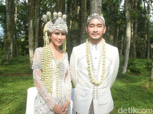 Kabar Duka Hantam Dunia Hiburan, Syahnaz-Jeje Resmi Menikah