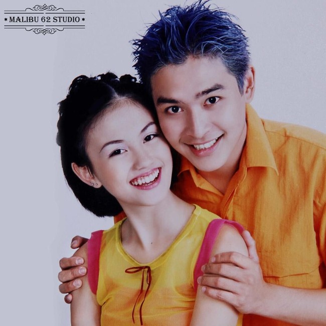 Foto ini terjadi 18 tahun lalu. Agnez Mo bersama Irgi A. Fahrezi saat masih memandu acara anak-anak Tralala Trilili.Foto: Instagram/@malibu62studio