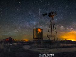 Pemandangan Spektakuler Hujan Meteor Lyrid