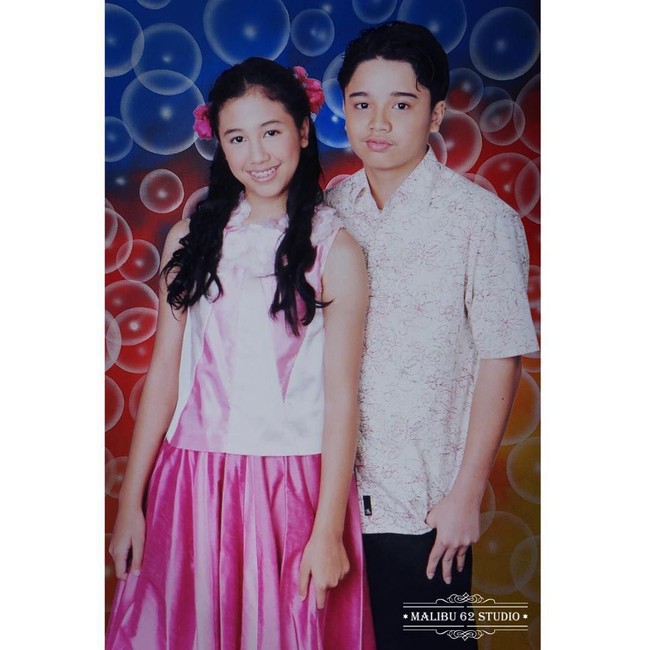 Sherina dan Derby Romero ketika keduanya bermain bersama dalam film Petualangan Sherina. Foto: Instagram/@malibu62studio