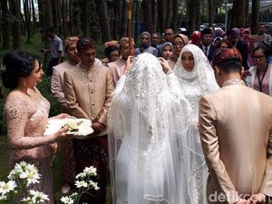 Rangkaian Adat di Prosesi Akad Nikah Syahnaz dan Jeje Govinda