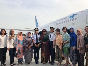 Pakai Kebaya, Susi Rayakan Hari Kartini di Udara