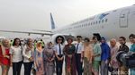 Foto: Menteri Susi nan Anggun di Kartini Flight