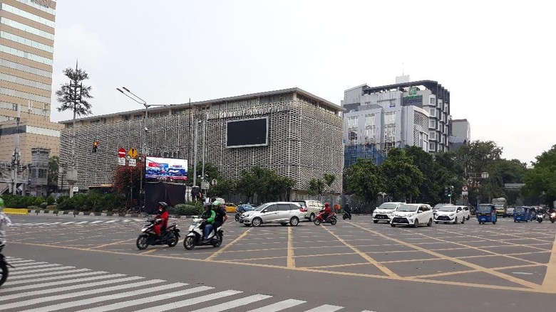 Ini Rekayasa Lalu Lintas Saat Syuting Film 22 Menit di Thamrin Ini Rekayasa Lalu Lintas Saat Syuting Film 22 Menit di Thamrin