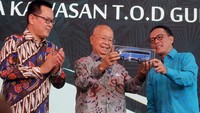 Hadir dalam acara tersebut Mantan Menteri Tenaga Kerja yang juga Presiden Direktur APL, Cosmas Batubara, Plt Bupati Bogor, Nurhayanti dan Kepala Badan Pengelola Transportasi Jalan ( BPTJ) Bambang Prihartono. Foto: dok. APL