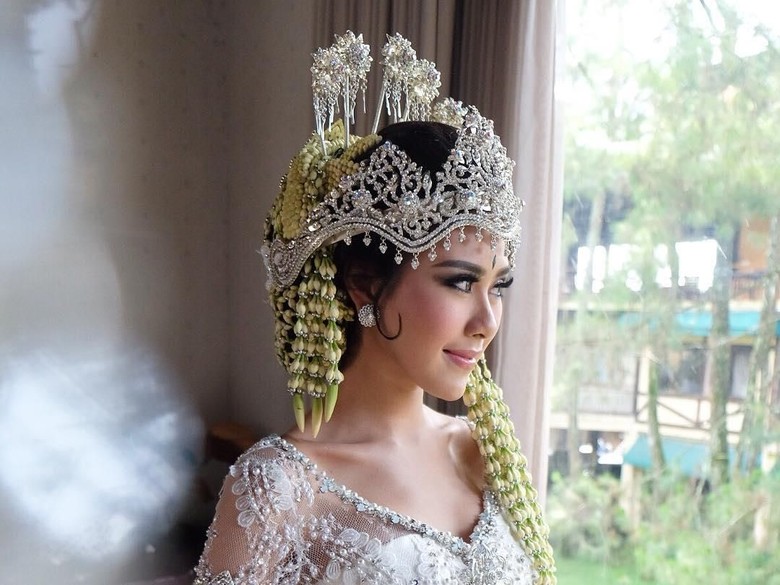 Ini yang Jadi Pikiran Syahnaz Jelang Menikah Ini yang Jadi Pikiran Syahnaz Jelang Menikah