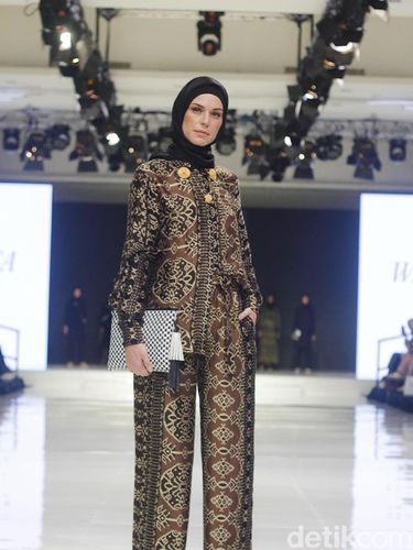 Fashion Show Jenahara di Jakarta Food and Fashion Festival 2018.