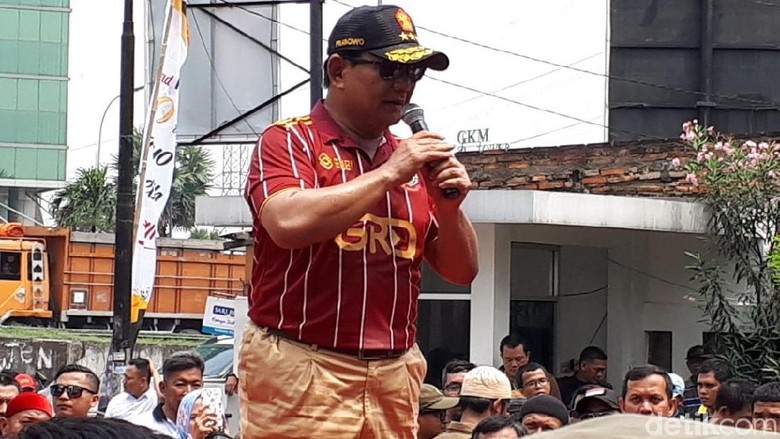Kelakar Prabowo ke Kader yang Minum Saat Pidatonya: Gua Catat Lu Kelakar Prabowo ke Kader yang Minum Saat Pidatonya: Gua Catat Lu
