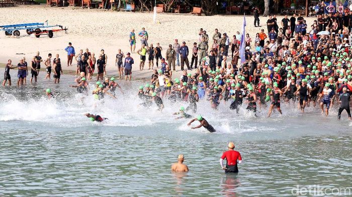 Sungailiat Triathlon 2018 (Foto: Deni Wahyono) Sungailiat Triathlon 2018 (Foto: Deni Wahyono)