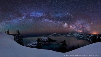 Pemandangan Tata Surya dengan melintasnya hujan meteor Lyrid terpantau di Oregon, Amerika Serikat. Foto: via Space.com