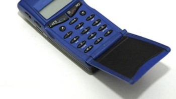 Ericsson T10 cukup populer sekitar tahun 1999 sampai 2000. (istimewa/phonearena)