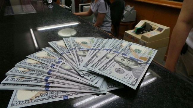 Jurus Jokowi Atasi Rupiah yang Keok Lawan Dolar AS