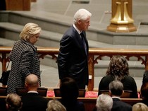 Video Giliran Bill & Hillary Clinton yang Dikorek soal Jeffrey Epstein