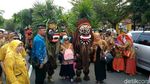 Foto: Topeng Menyeramkan Khas Ciamis Ini Berbobot 60 Kg