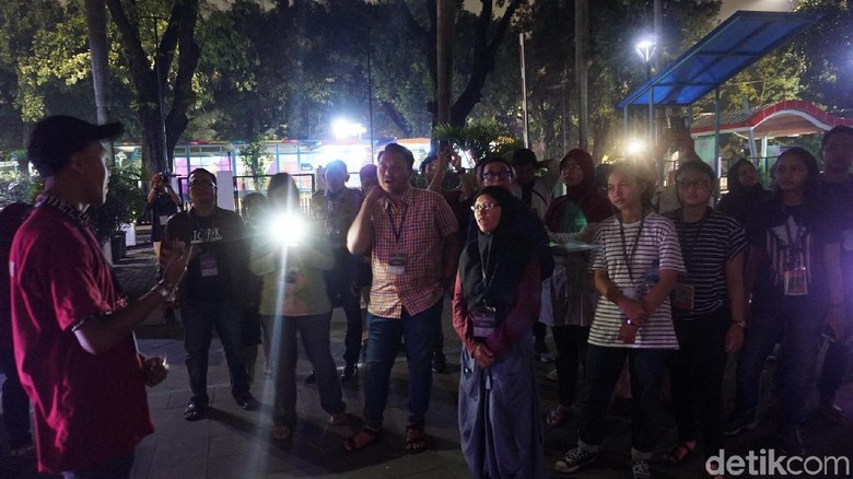 Foto: Pengunjung yang ikut acara Night at The Museum (Shinta/detikTravel) Foto: Pengunjung yang ikut acara Night at The Museum (Shinta/detikTravel)
