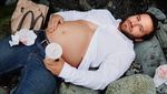 Lucu! Ditolak Istri, Pria Ini Buat Foto Maternity Sendiri