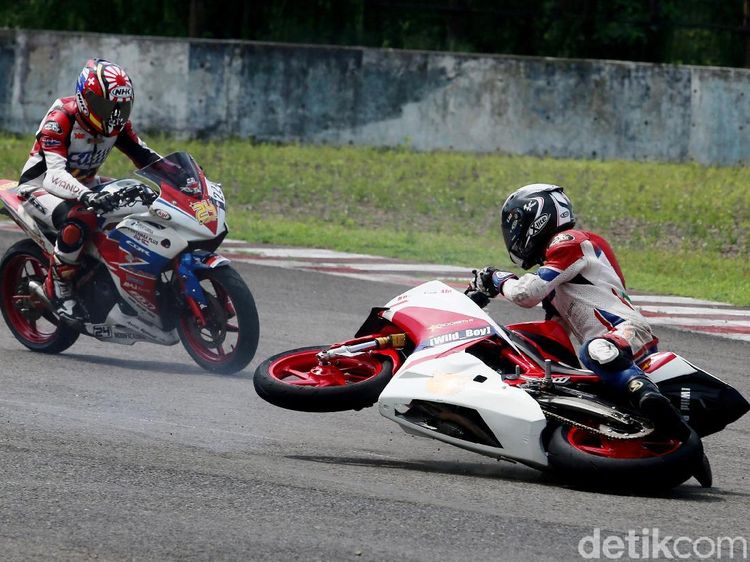 CBR Race Day, Jatuh Bangun Sejak Sesi Latihan Dimulai