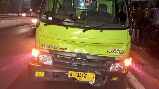 Kecelakaan di Tol Penjompongan. Foto: TMC Polda Metro Jaya
