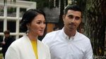 Saat Ali Syakieb Jaga Citra Kirana Lewati Jalan Berlumpur