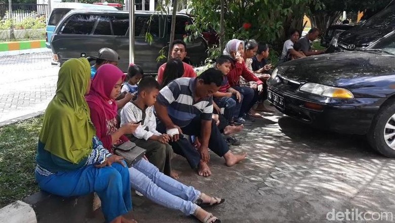 Jeritan dan Takbir Penumpang Bus Rombongan Muslimat Masuk Jurang Jeritan dan Takbir Penumpang Bus Rombongan Muslimat Masuk Jurang