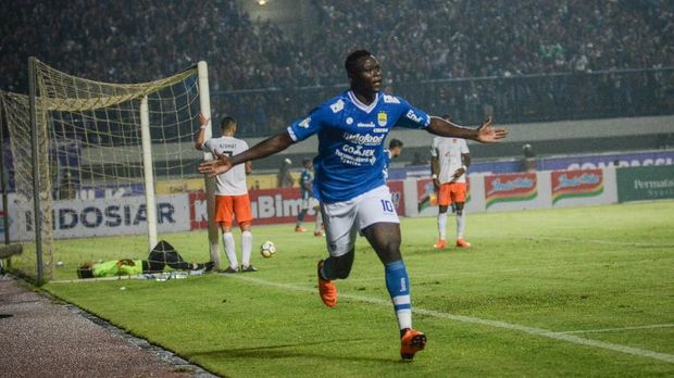 Persib Bandung tumpul tanpa Ezechiel N'Douassel saat melawan Arema FC.