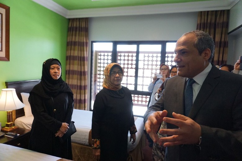 Puan Dapat Akses Khusus dari Raja Arab Berdoa di Makam Rasul Puan Dapat Akses Khusus dari Raja Arab Berdoa di Makam Rasul