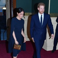Kate juga menganjurkan Meghan Markle memakai rancangan desainer Inggris seperti Stella McCartney, untuk dipakai ke acara ulang tahun Ratu Elizabeth. Foto: Dok. Getty Images