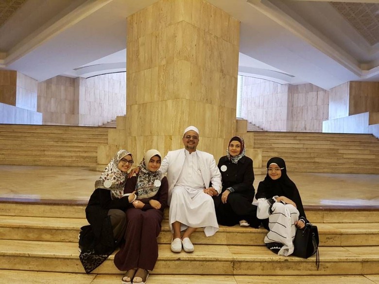 PPI Yaman Tolak Kaitkan Masalahnya ke Rizieq, FPI: Pasti Terkait PPI Yaman Tolak Kaitkan Masalahnya ke Rizieq, FPI: Pasti Terkait
