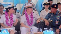 Kunjungan kapal Prancis ini merupakan bentuk komitmen untuk memperkuat hubungan angkatan laut Indonesia dan Prancis.