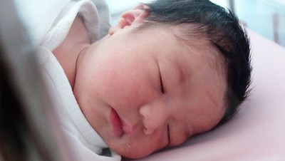 Lembar Putih Trinycta, Bayi Pipi Gembilnya Nycta Gina