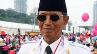 Begini ketika sosok soekarno sedang berpose.