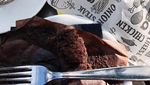Makin Cantik Saat Dewasa, Begini 10 Gaya Shaloom Razade Menikmati Makanan
