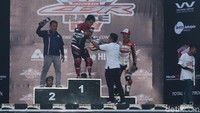 Berikutnya CBR 150cc Komunitas C, juara pertama yang berhasil naik podium adalah Yanto Supriadi (178), CIC PM Racing Project. Juara kedua diraih oleh Dhika Inu Kameswara (57), A6R DJ Custom57 CBR. Dan ketiga adalah Sandy, CRT Kencana Mandiri Ultra Speed.