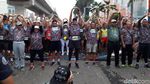 Aksi Sandiaga Berlari 5.000 Meter Kejar Wadah Plastik