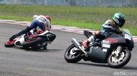 Beberapa peserta sudah jatuh bangun dalam sesi latihan dimulai.