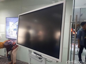 Samsung Yakin Papan Tulis Digitalnya bakal Laris