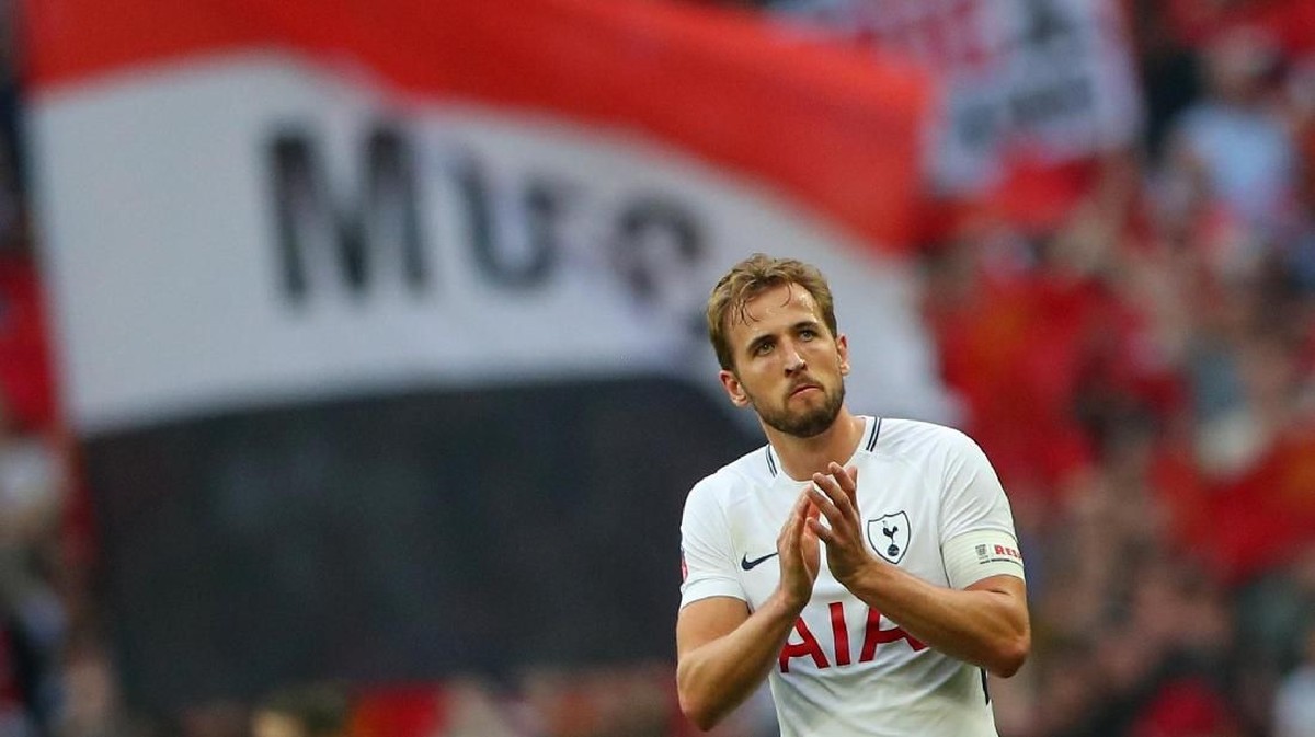 Harry Kane kecewa betul dengan tersingkirnya Spurs di semifinal Piala FA (Hannah McKay/Reuters)