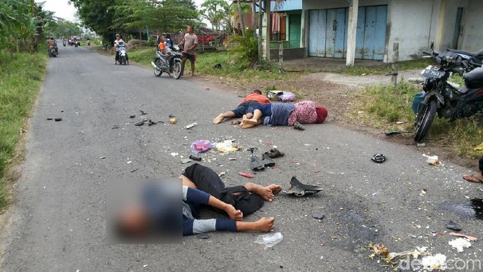 Kecelakaan Libatkan 3 Kendaraan Terjadi di Ngawi, 3 Orang Kritis