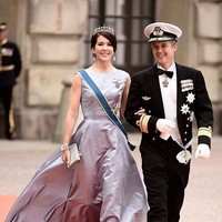 Putri Denmark, Putri Mary merupakan lulusan sarjana hukum dan pernah bekerja sebagai agen perumahan di Australia. Kecantikannya memikat pewaris kerajaan Denmark, Pangeran Frederik yang tengah ada di Sydney untuk menonton Olimpiade pada tahun 2000. Mereka bertemu pertamakali di sebuah bar dan menikah pada 2003. Untuk mendapat gelar Princess of Denmark, Mary harus menerima beberapa peraturan dari keluarga Pangeran Frederik. Salah satunya dia harus menghapus kewarganegaraan Australia yang dimilikinya, Foto: Getty Images